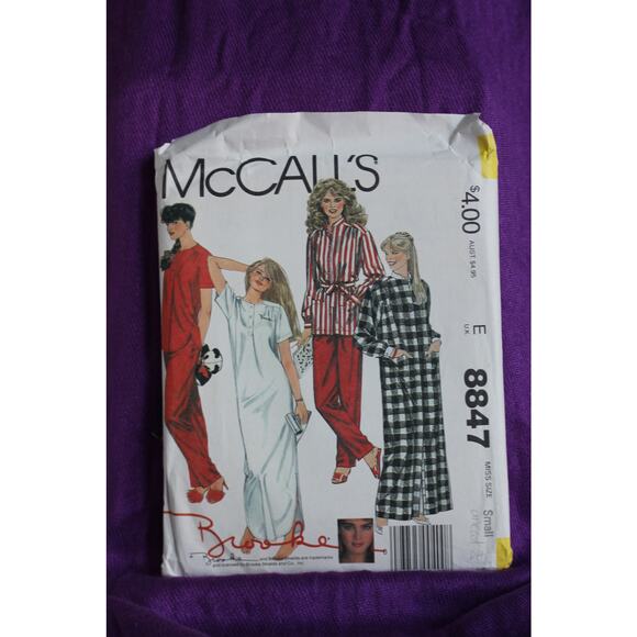 McCalls 8847 Nightgown robe Pajama pattern size small - Picture 1 of 5